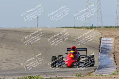 media/Apr-30-2022-CalClub SCCA (Sat) [[98b58ad398]]/Group 6/Race (Outside Grapevine)/